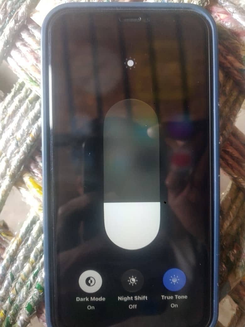 Apple iPhone 11 4