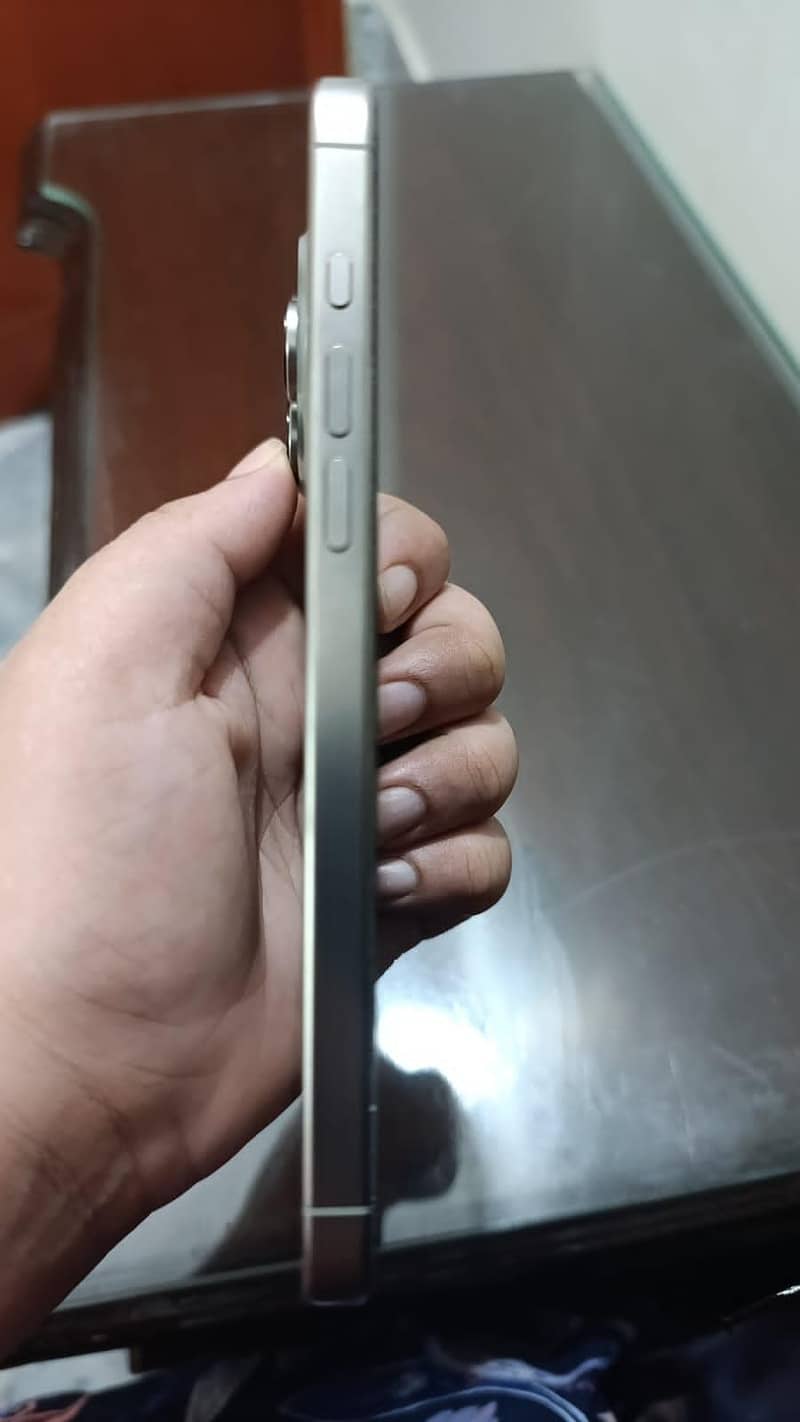 iPhone 16 Pro Max JV Non-PTA | 98% Battery | 9.5/10 1