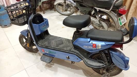 indus scooty for sale 35 to 40 km