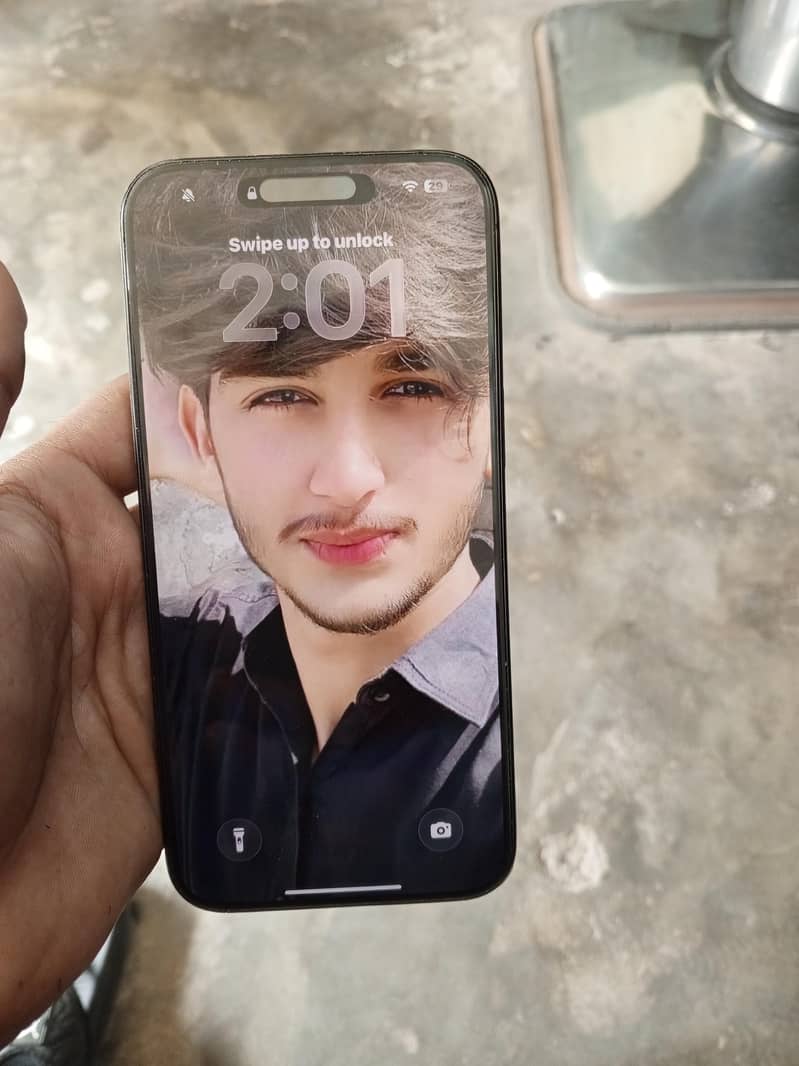 Apple iPhone 15 Pro Max 1