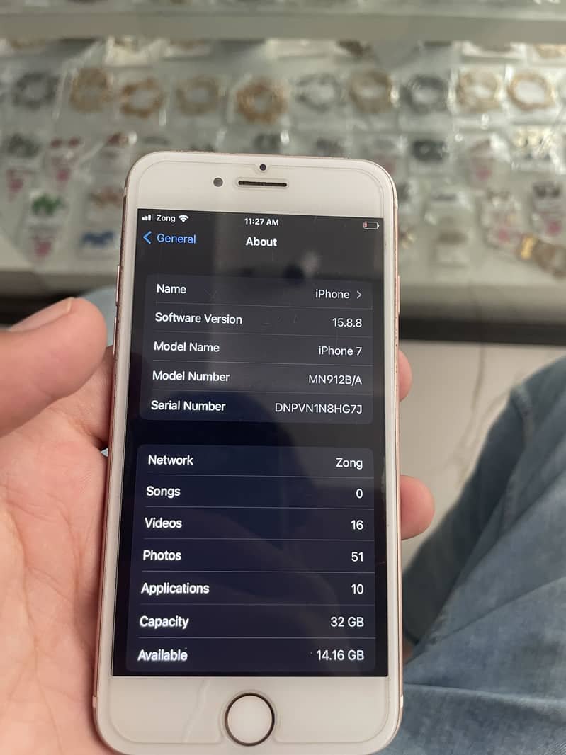 Apple iPhone 7 2