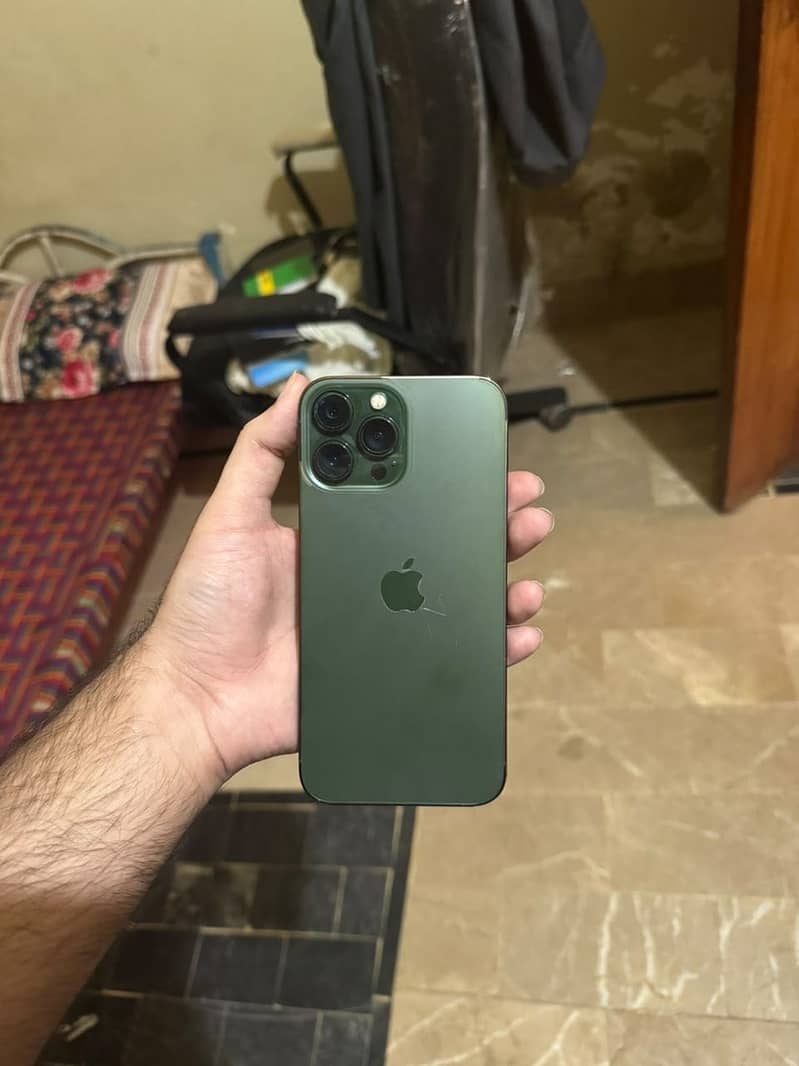 Apple iPhone 13 Pro Max 1