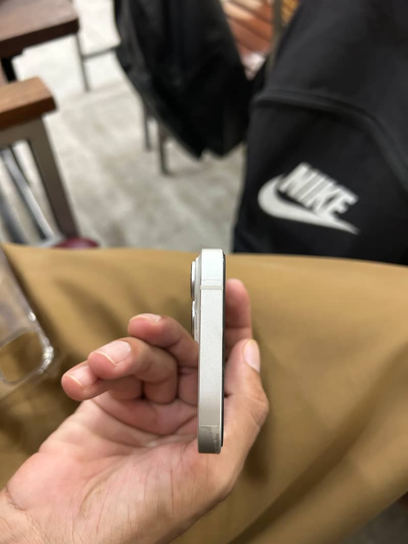 Apple iPhone 14 3