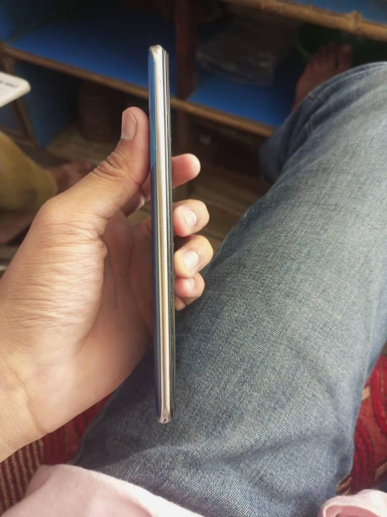 Poco F3 2