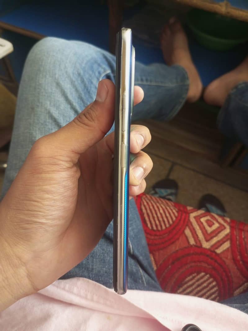 Poco F3 3