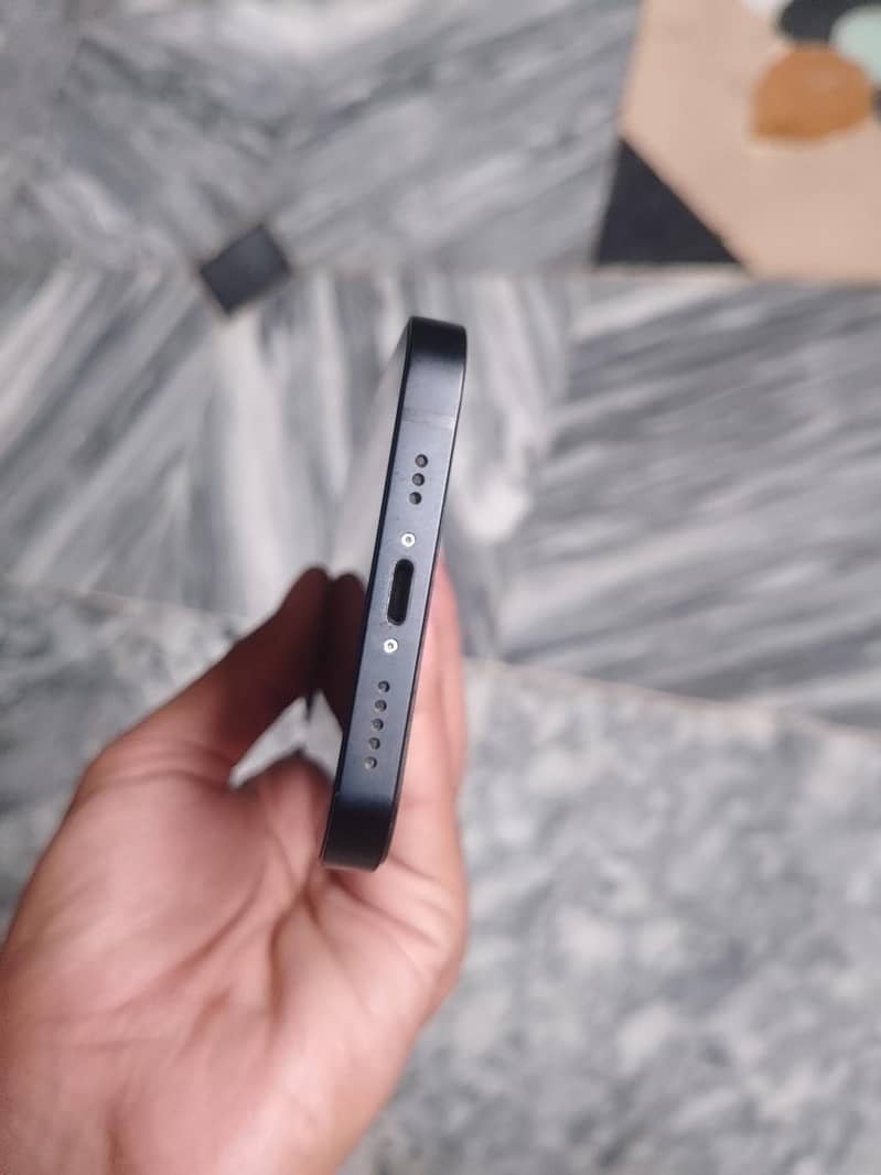 Apple iPhone 12 (128) 7