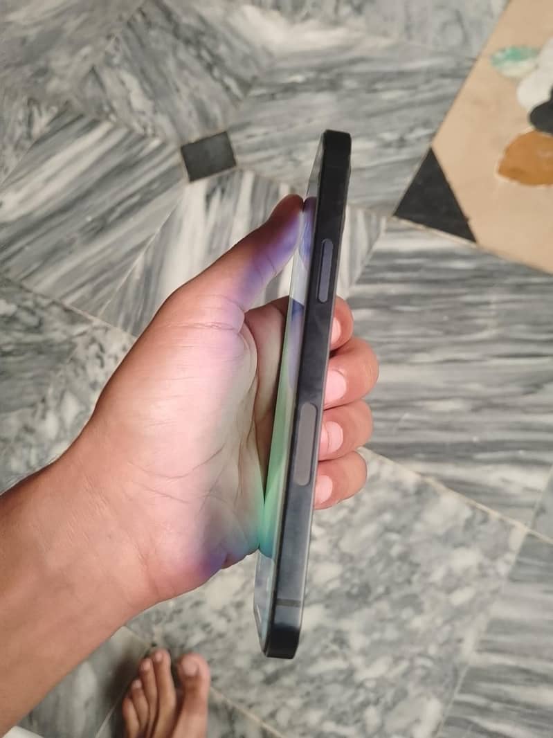 Apple iPhone 12 (128) 9