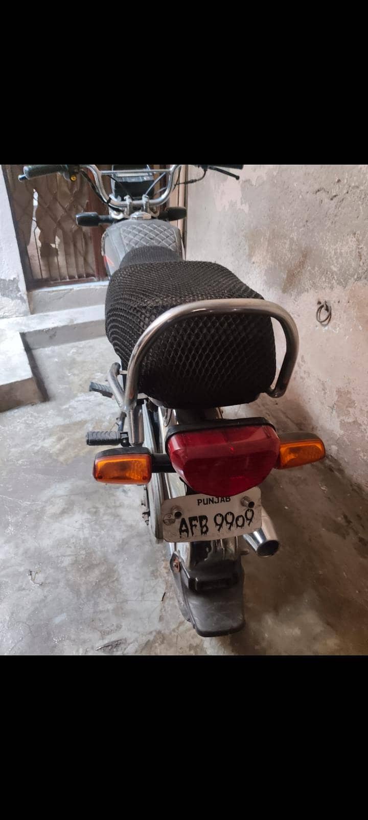 Honda CD70 8