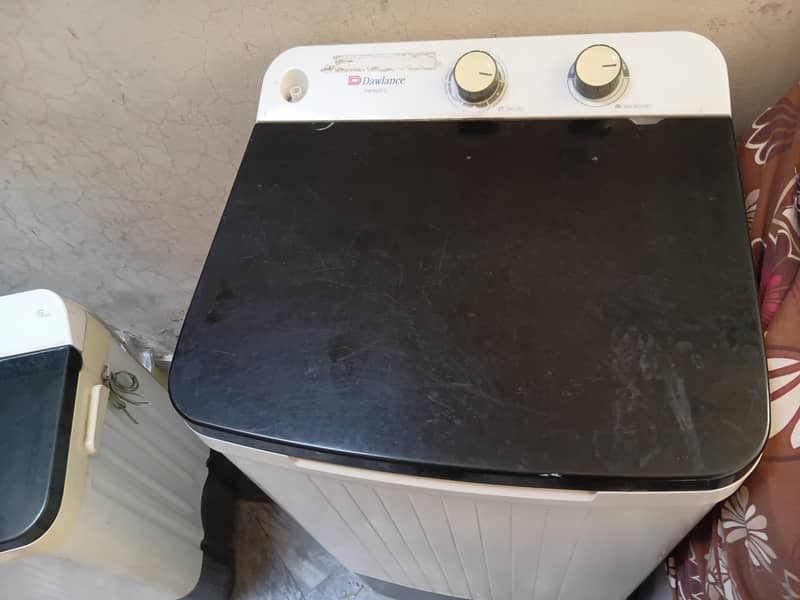 dawlance wasing machine and dryer 1