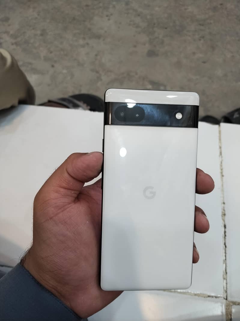 Google Pixel 6a 1