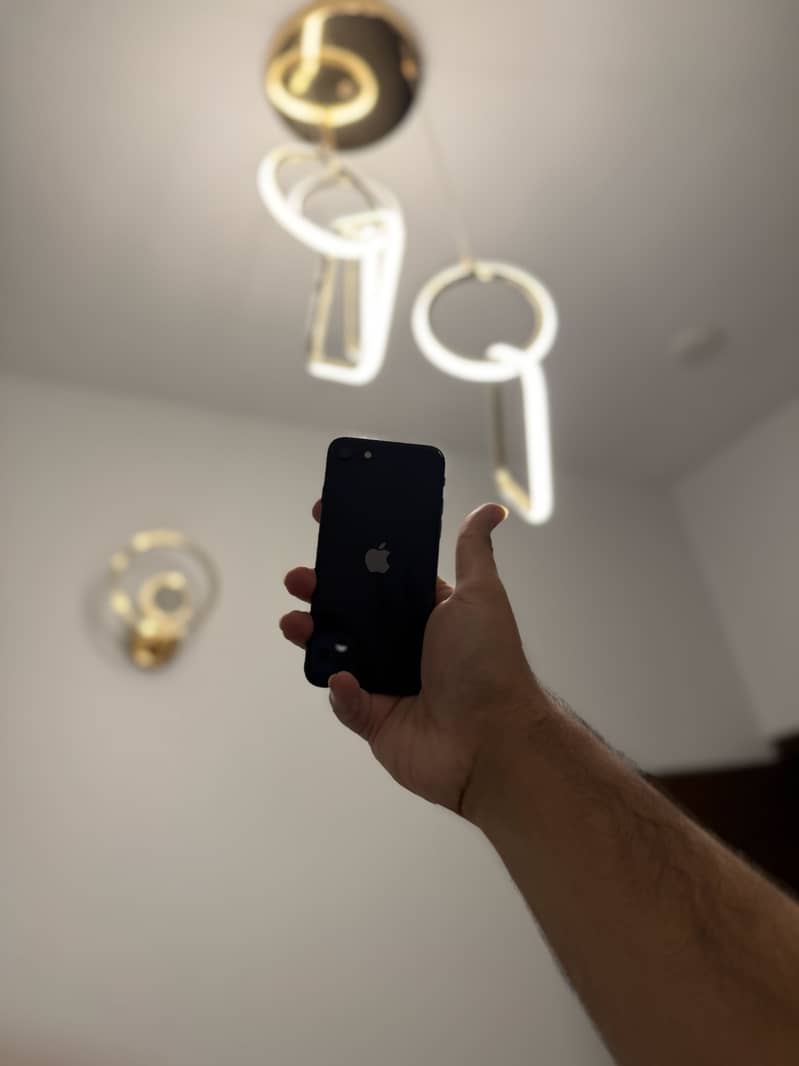 Apple iPhone SE 0