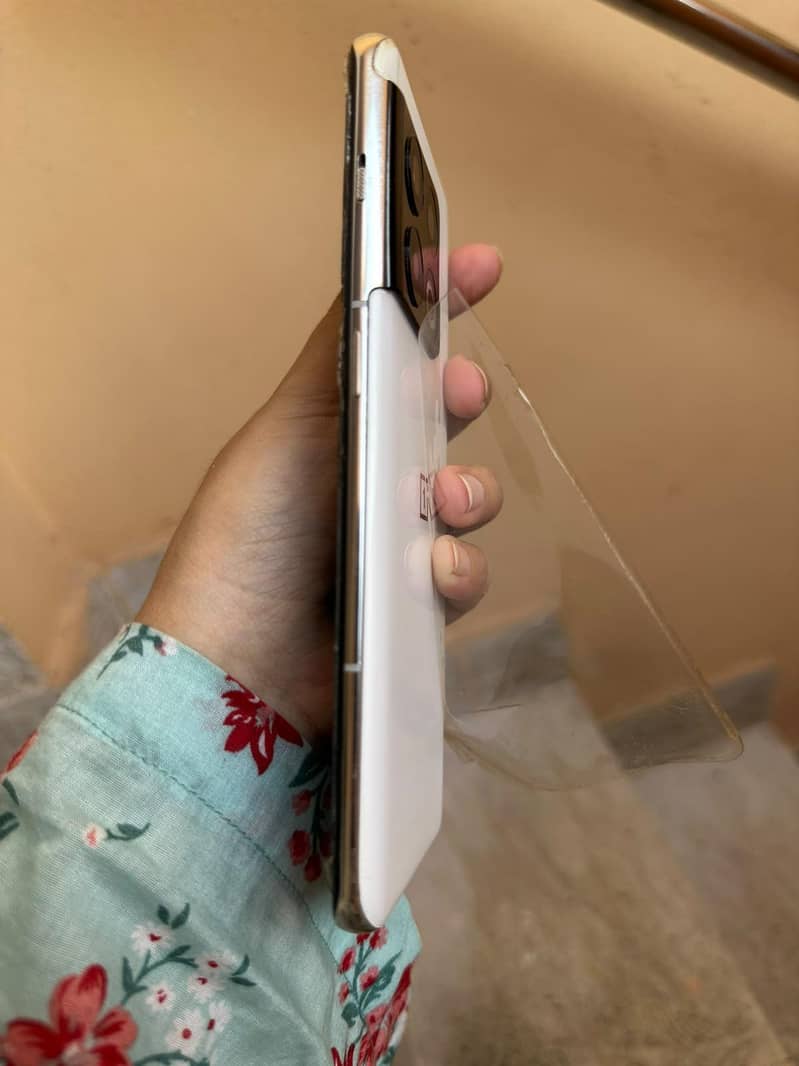One Plus 10 Pro 1