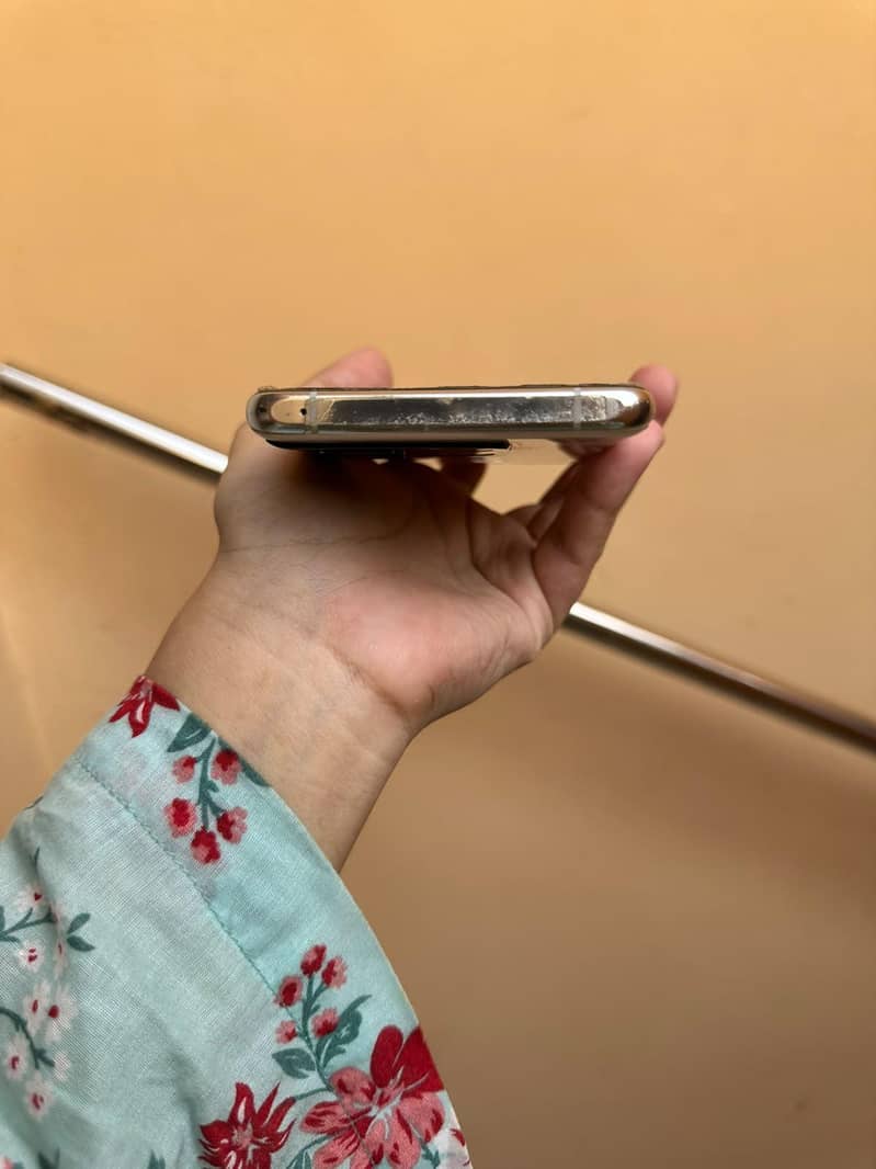 One Plus 10 Pro 3