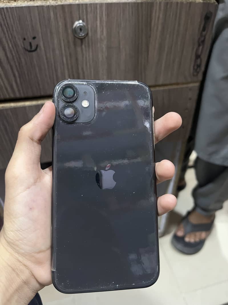 Apple iPhone 11 3