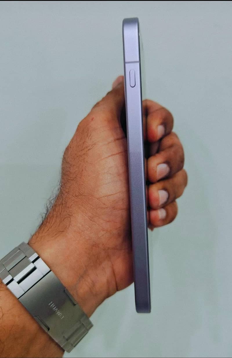 One Plus 15 Dual Sim 4