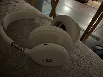 Beats 360 headphones white newly launched