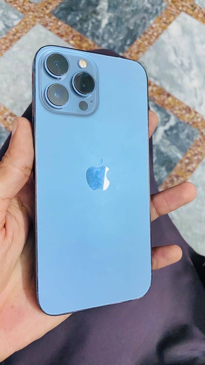 Apple iPhone 13 Pro Max 3