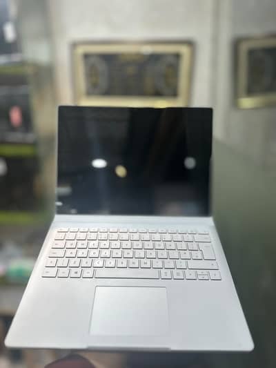 Microsoft Surface book 3|Core i7 10th Gen|16GB RAM|256GB SSD/4GB card