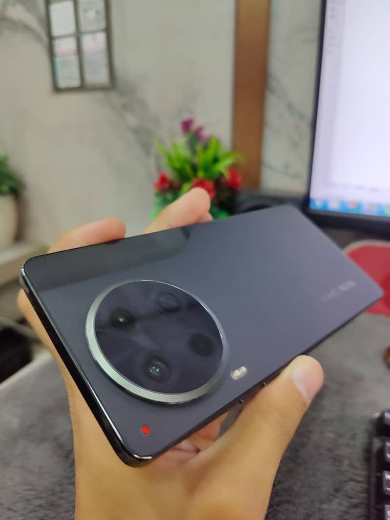 Tecno CAMON 30 4