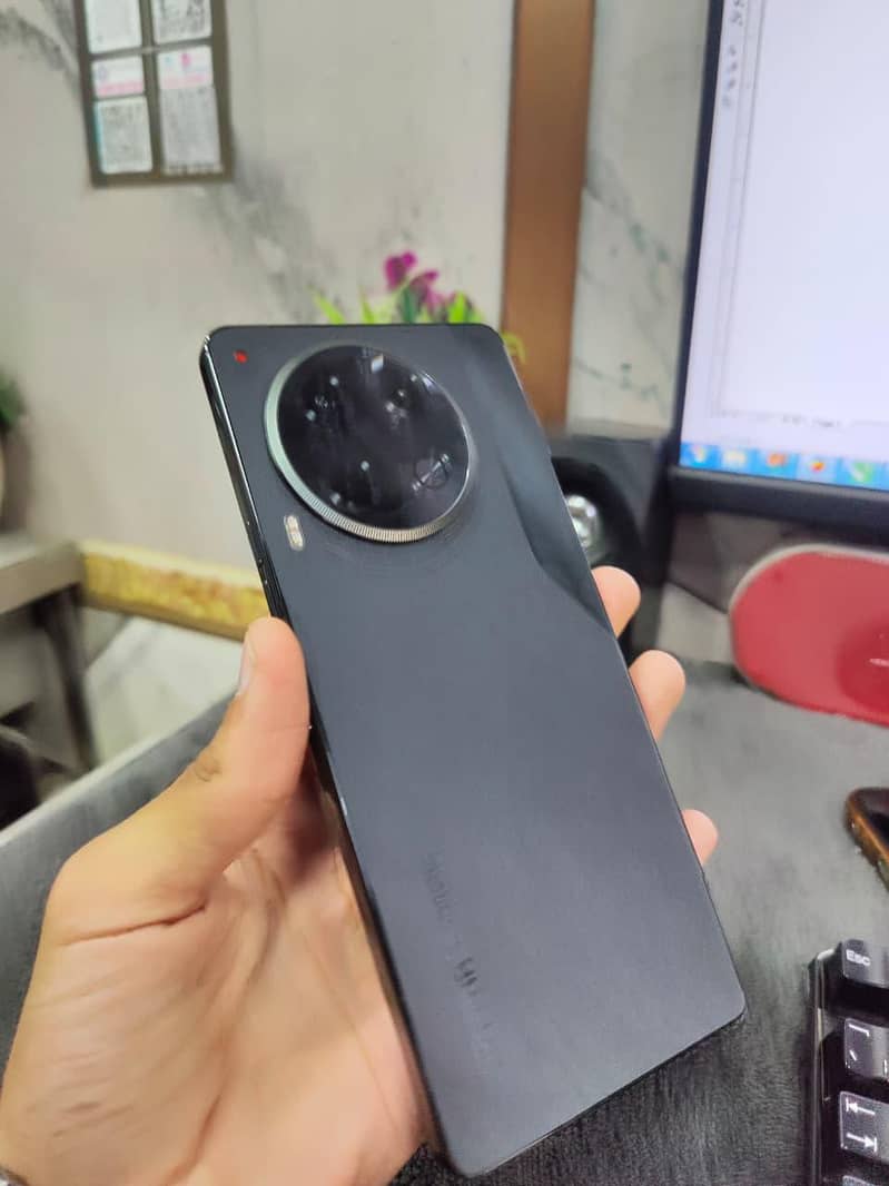 Tecno CAMON 30 5