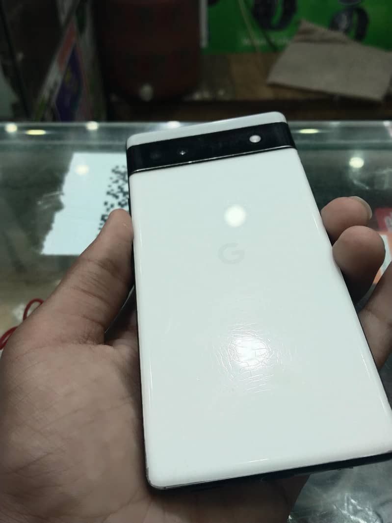 Google Pixel 6a 6 / 128 0