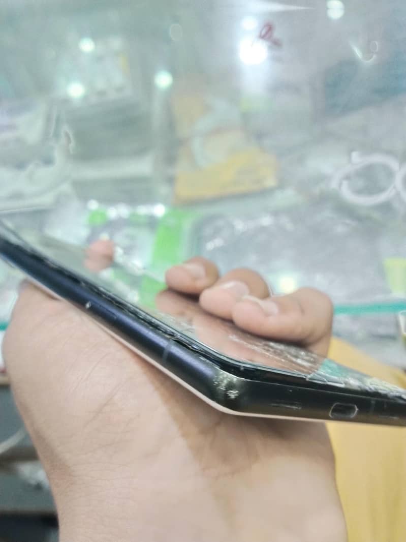 Google Pixel 6a 6 / 128 7