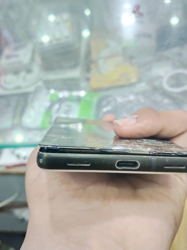 Google Pixel 6a 6 / 128 8