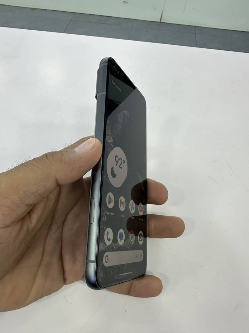 Google Pixel 8 3