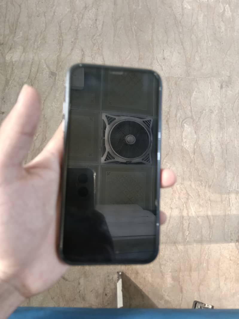 Apple iPhone 11 1