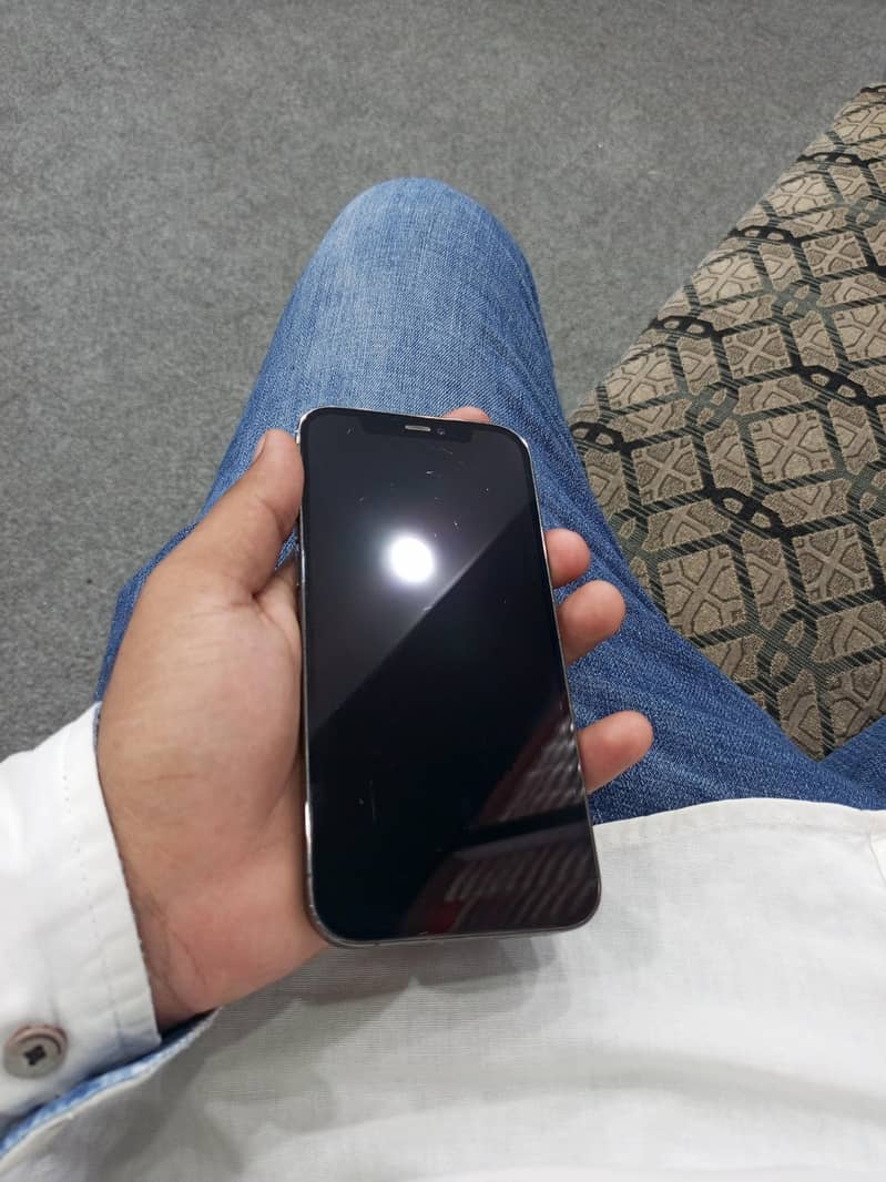 Apple iPhone 12 Pro 1