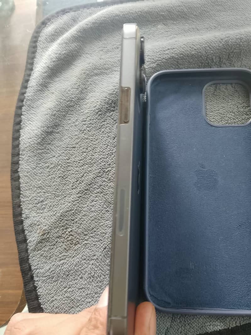 Apple iPhone 12 Pro Max 3