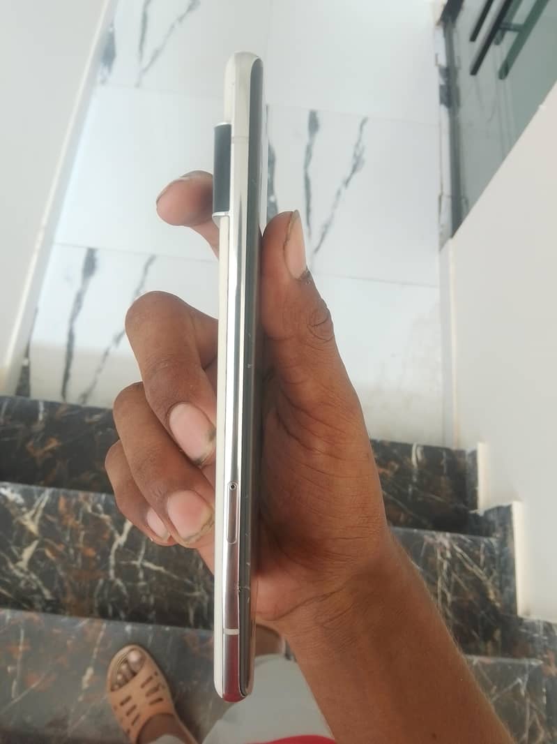 Google Pixel 6 4