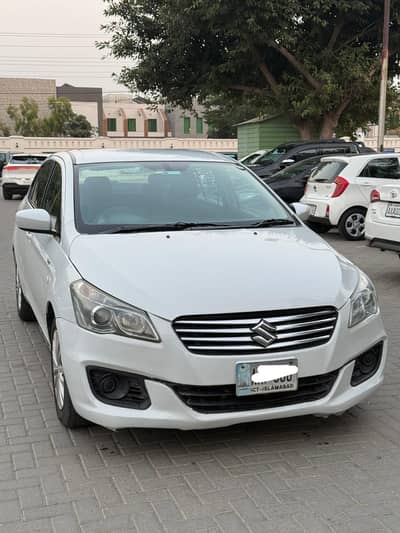 Suzuki Ciaz 2018 automatic pearl white color