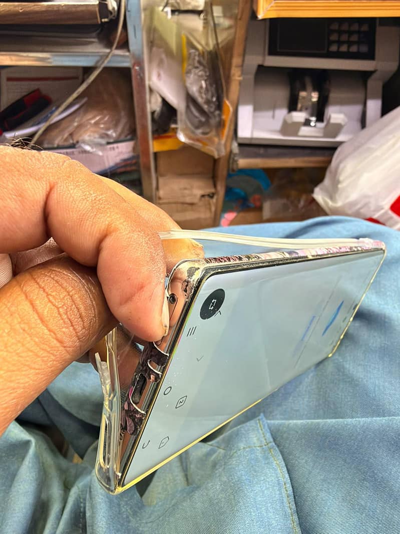 Tecno CAMON 30S 5