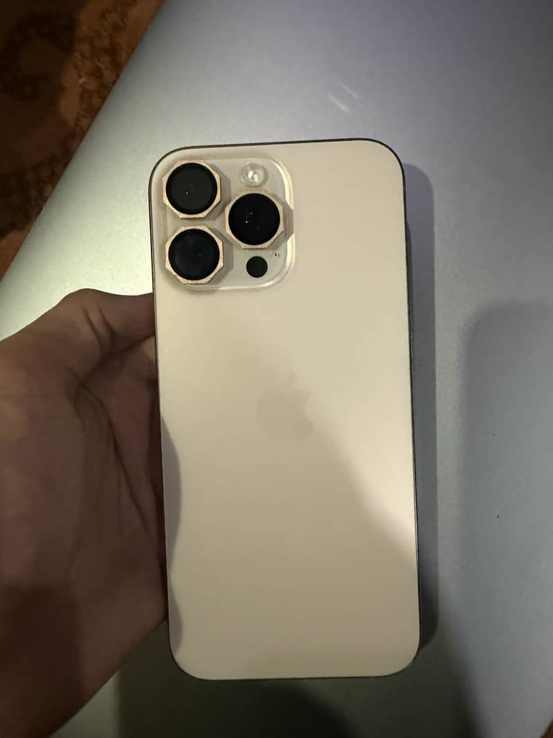 Apple iPhone 16 Pro Max 5