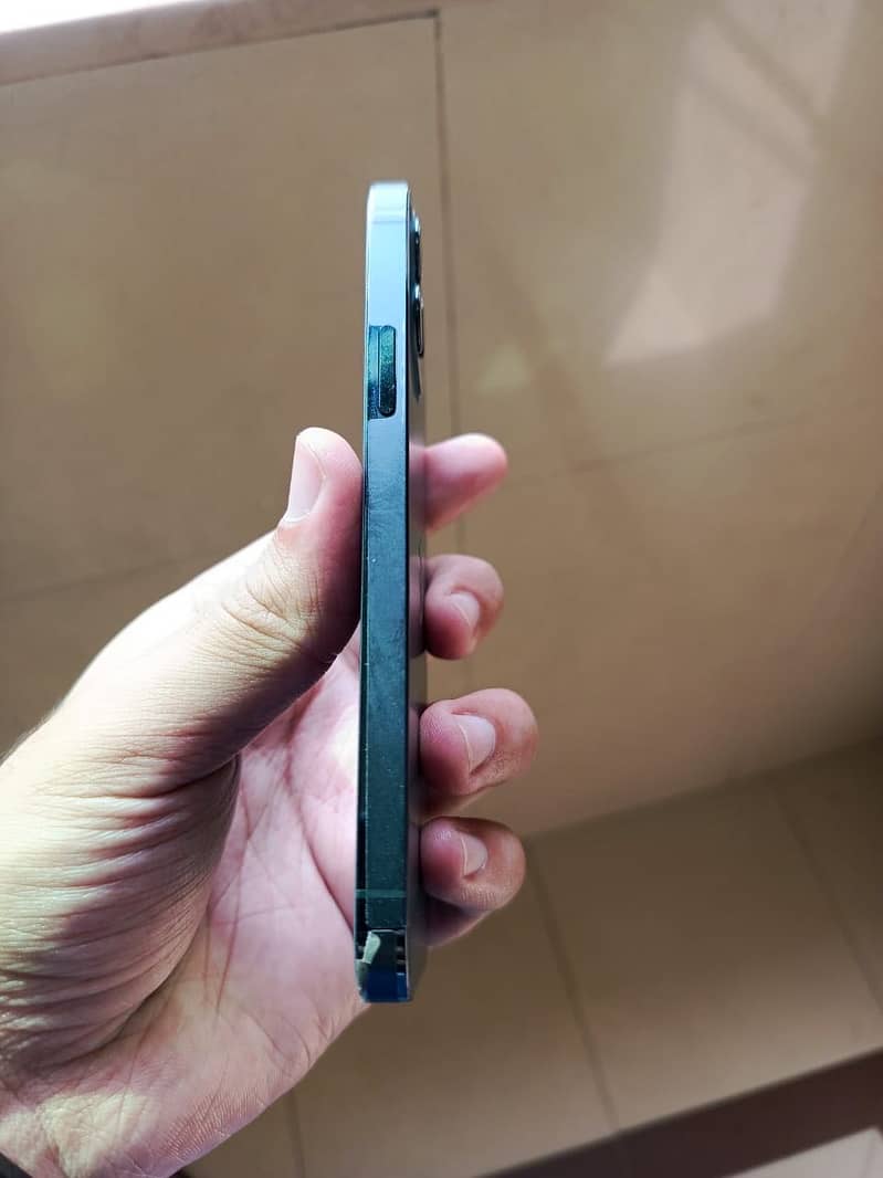 Apple iPhone 12 Pro 1