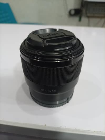 Sony 50mm 1.8 full frame and crop
