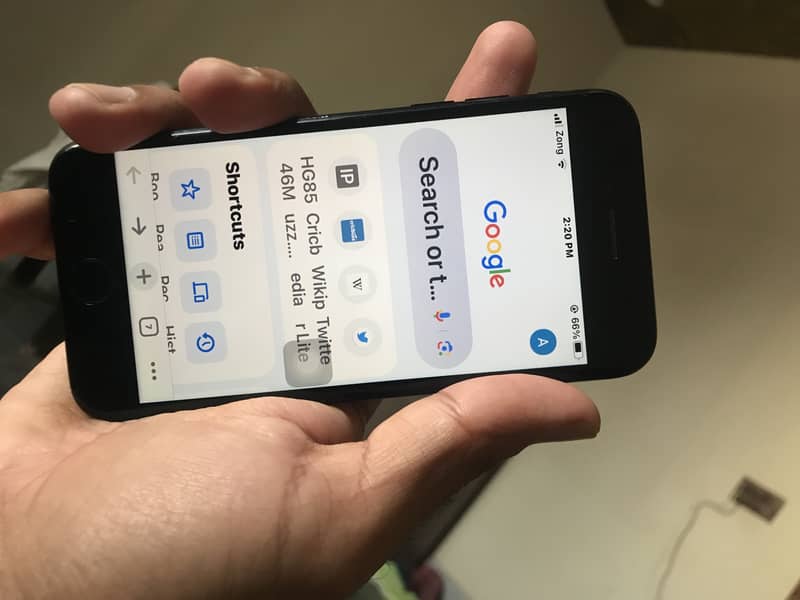 Apple iPhone 7 0