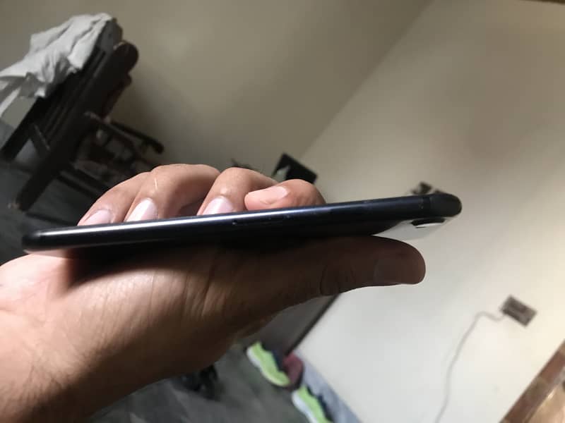 Apple iPhone 7 5