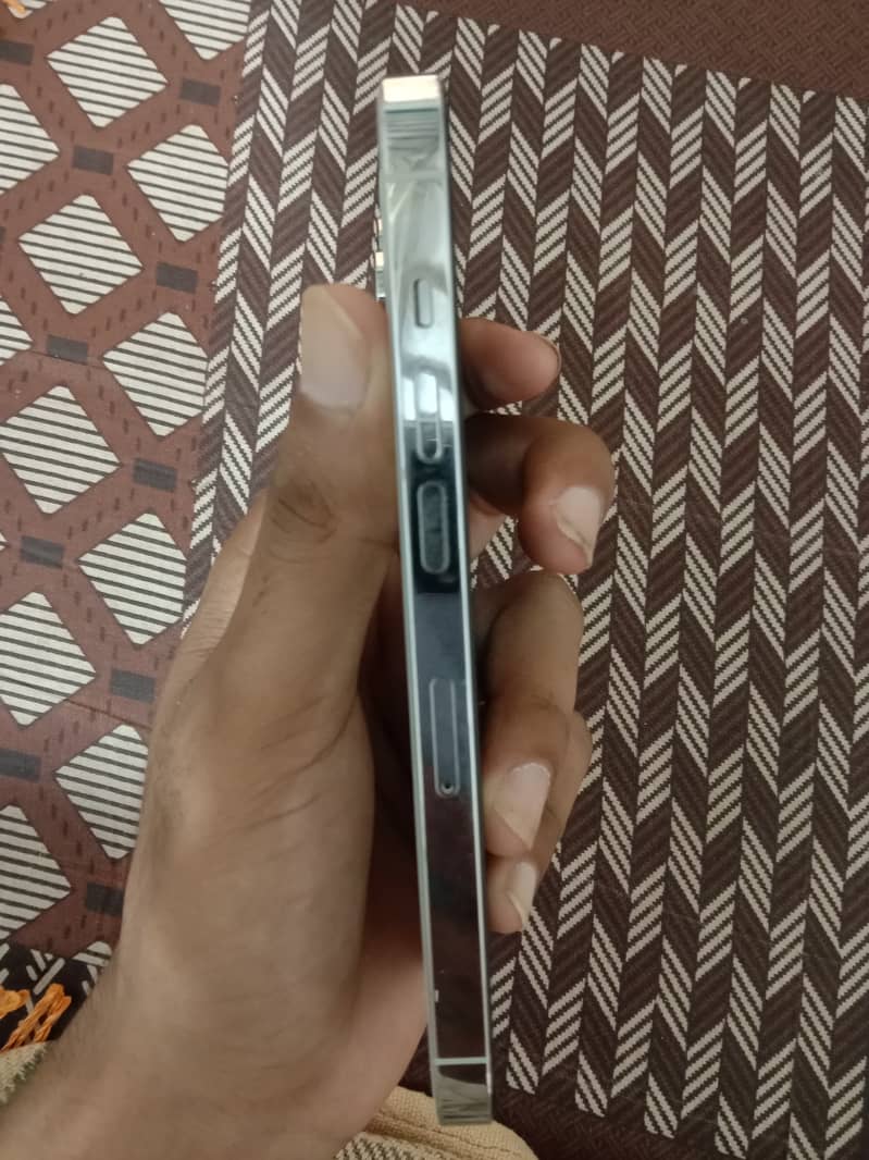 Apple iPhone 14 Pro 1