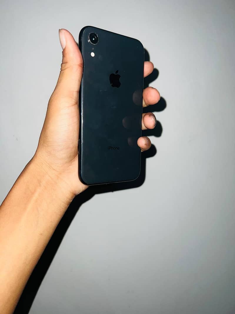 Apple iPhone XR 0