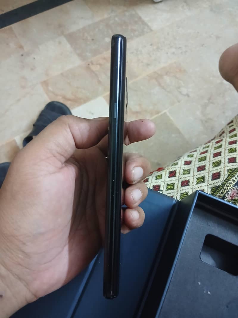 Samsung Mobile Note 9 1