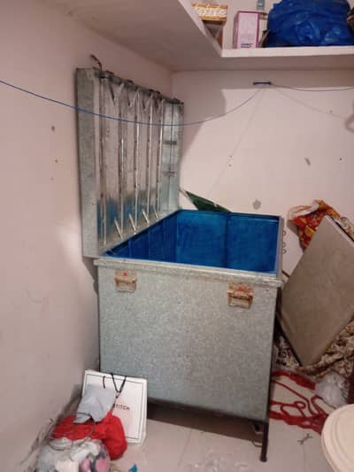 paiti  with stand