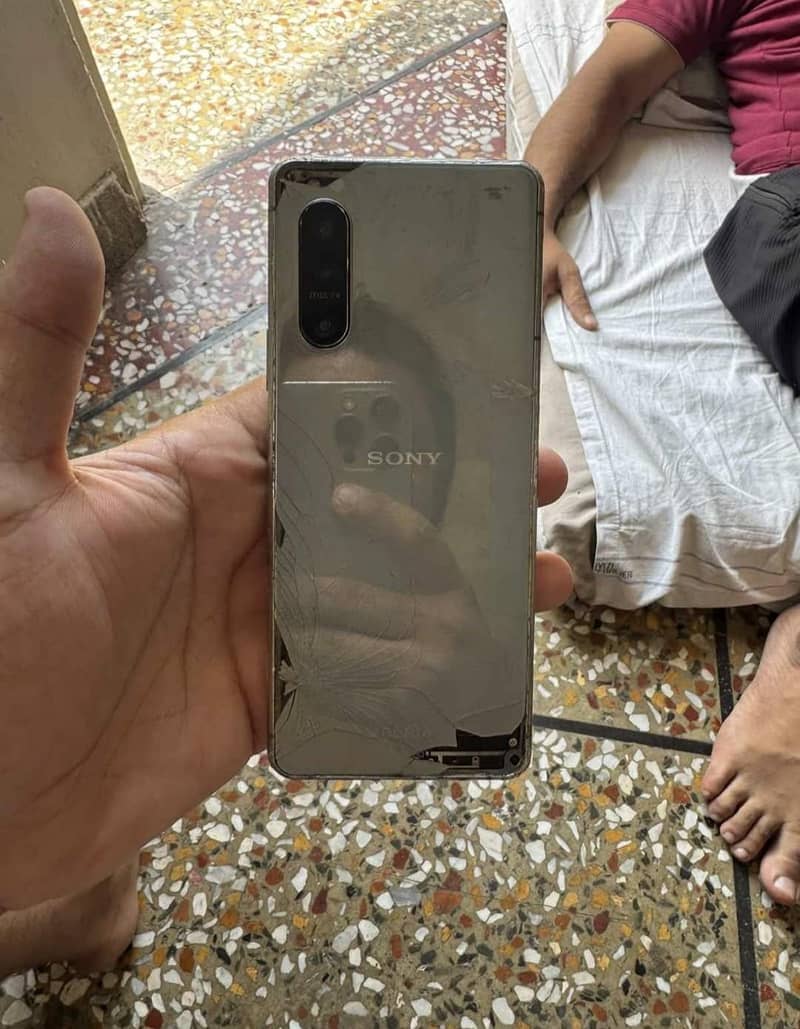 Sony Xperia 2 0