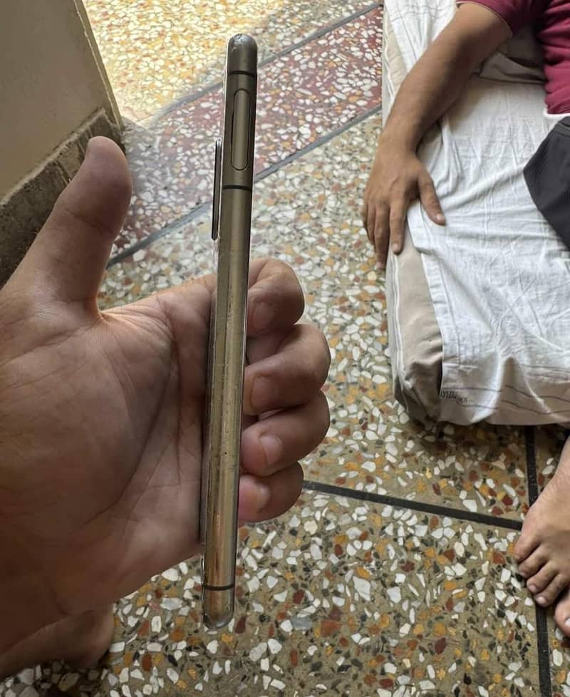 Sony Xperia 2 1