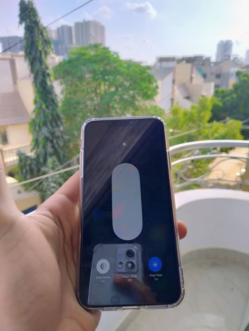 Iphone 11 pro max 6