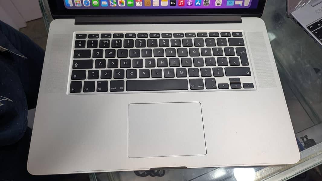 MacBook pro 1