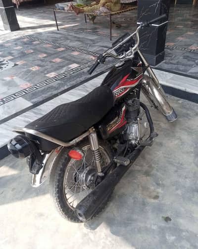 16 moldel whatsapp 03159937656