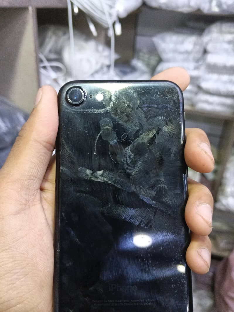 Apple iPhone 7 4