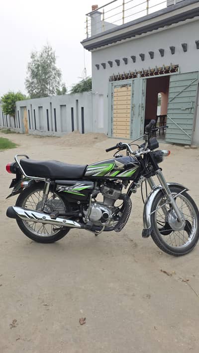2021 Model CG 125 16000 km driven for sell with number on it ADD 4477